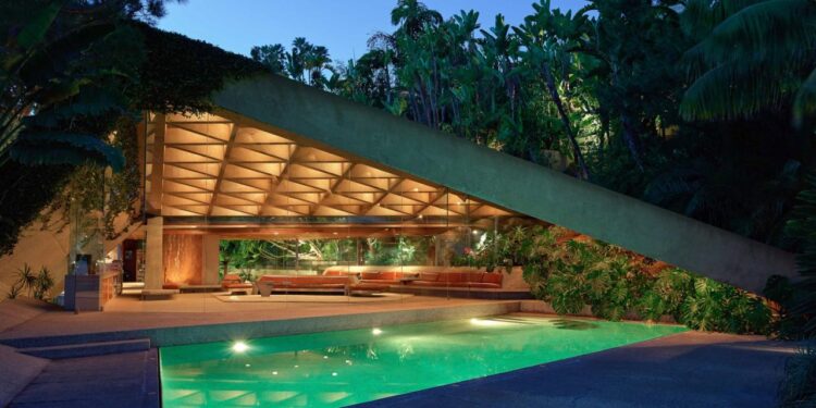 Lautner House: A Masterpiece of Modern Architecture