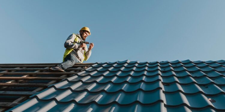 Comparing Asphalt Shingles vs. Metal Roofing - Roofs By Warren